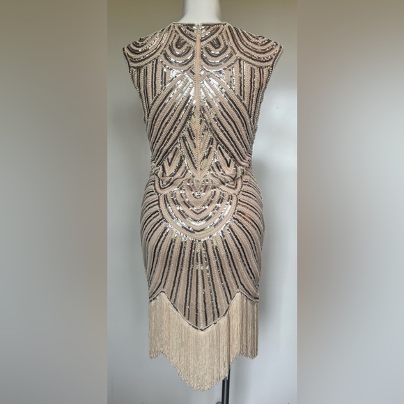 Dazzling Beige And Silver Fringed Beaded Flapper Dress 100% Polyester Size M - Picture 5 of 13